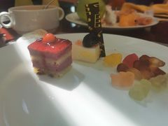 -东西风牛排馆周末烧烤自助(首都机场希尔顿店)