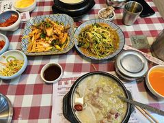 -益百岁牛尾汤(香山路店)