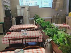 -洪霞餐馆·川菜·鲜货现炒(两江春城店)