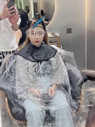 -Tloml salon