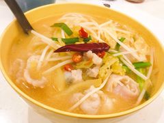 脆肉鲩泡椒酸菜鱼汤米线-谭仔米线(皇庭广场店)