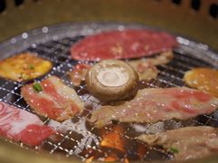 -山川小町·极番烧肉(新地假日广场店)