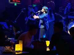 -FOUR PLAY BAR