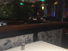 -八府香鸭·啫啫煲(华山路店)