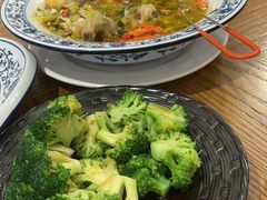 -彩蝶谷美食廊·粤式经典南番顺·铁板烧烤泰风味(广州长隆酒店)