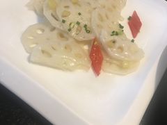 -鱼鲜饭香·招牌汽锅剁椒鱼头王