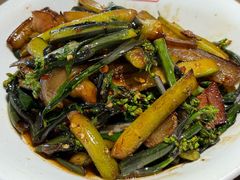 红菜苔炒腊肉-天下客饭店(中山路店)