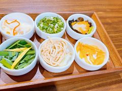 -良米山·云南野生菌过桥米线(上海首店)