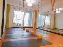 -Yvon yoga 瑜伽·精准体态管理中心