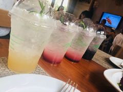 -Chom Cafe and Restaurant