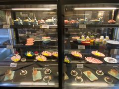 面包甜点陈列柜-芭菲盛宴·环球美食(解放碑英利国际店)
