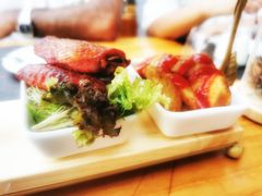-四月吧餐厅(正阳步行街店)