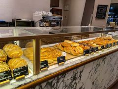 面包甜点陈列柜-WHEAT&BAKER-麥(凯德来福士店)