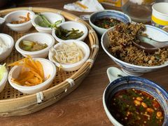 -包整·丝娃娃(一览甲秀楼风景店)