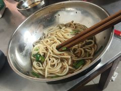 -正宗杨记普洱酸醋米线(总店)