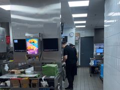 -麦当劳(百联西郊购物中心店)