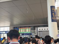 -星巴克(上海虹桥站2A检票口)