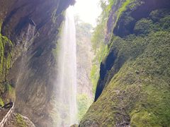 -龙水峡地缝景区