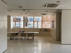 -卡罗酒店(东门晒布地铁站店)