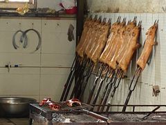 -黄记四更烤乳猪店