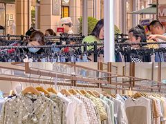 -王府井奥莱临潼小镇(临潼店)