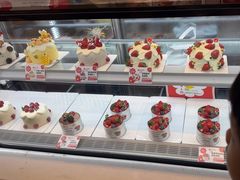 -花花卷卷·鲜食蛋糕(静安久光百货店)