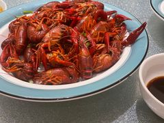 蒜香小龙虾-松沪名灶·豆浆鱼头·新上海菜(飞航吾悦广场店)