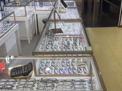 -三叶眼镜城·好视力眼镜店