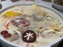 -三人行骨头王火锅(长寿店)