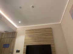 -汉庭优佳(上海恒隆广场南京西路地铁站店)
