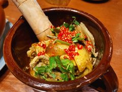 尖椒擂茄子-老滇山寨•云南特色菜•地方菜•民族风情歌舞表演(金碧店)