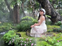 -Chom Cafe and Restaurant