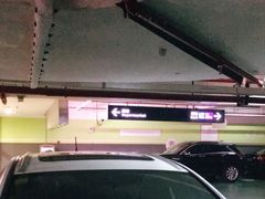 -汇智国际商业中心·停车场