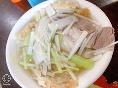-金卯白肉罩火烧