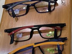 -华彬眼镜专业渐进配镜(潘家园店)