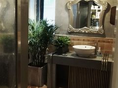 -HIGH FIVE哈福手工汉堡(桂林路店)