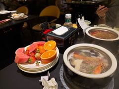 -钱小奴海鲜自助黑金店(杭州滨江龙湖店)