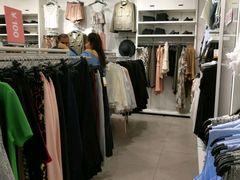 -H&M(天一广场店)