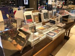 -泡泡玛特POPMART(苏州诚品生活店)