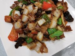 -汗腾格里·风味餐厅(新疆驻京办店)