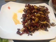 -蔼若春.传承三十年云南菜(金碧公园店)