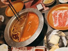 -牛YO寿喜烧·铁板烧和牛火锅自助(市府恒隆店)
