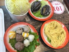 港式生面-小龍鳳·港式海鲜打边炉(沙湖路店)