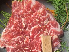 -山川小町·极番烧肉(新地假日广场店)