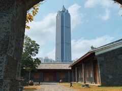 -万绿园