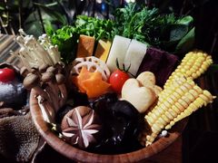 -湊湊火锅·茶憩(新中关购物中心店)