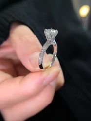 点击看大图 -Cindy Jewelry·钻戒·彩色宝石