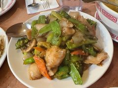 -Golden Gong Chinese Restaurant
