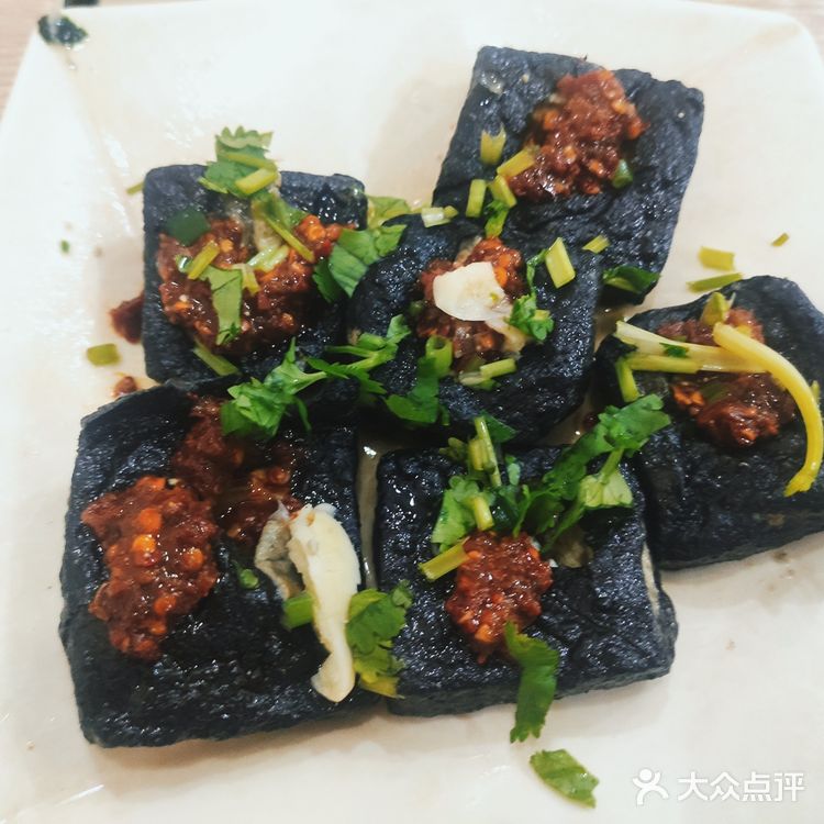 「牛十五牛肉米粉(津桥路店)」一家小店