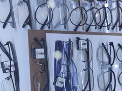 -现代眼镜批发城(台东三路店)